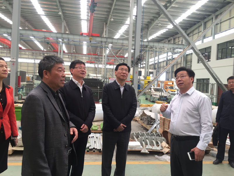 黃陂區(qū)曾區(qū)長率隊(duì)視察程力重工股份有限公司