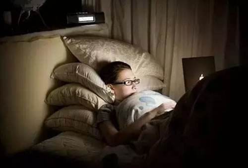 女人熬夜危害你知道多少？